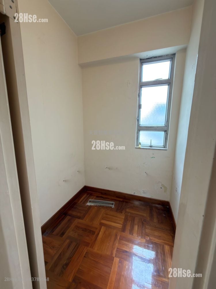 Ka Bo Mansion Sell 2 Bedrooms , 1 Bathroom 266 ft²