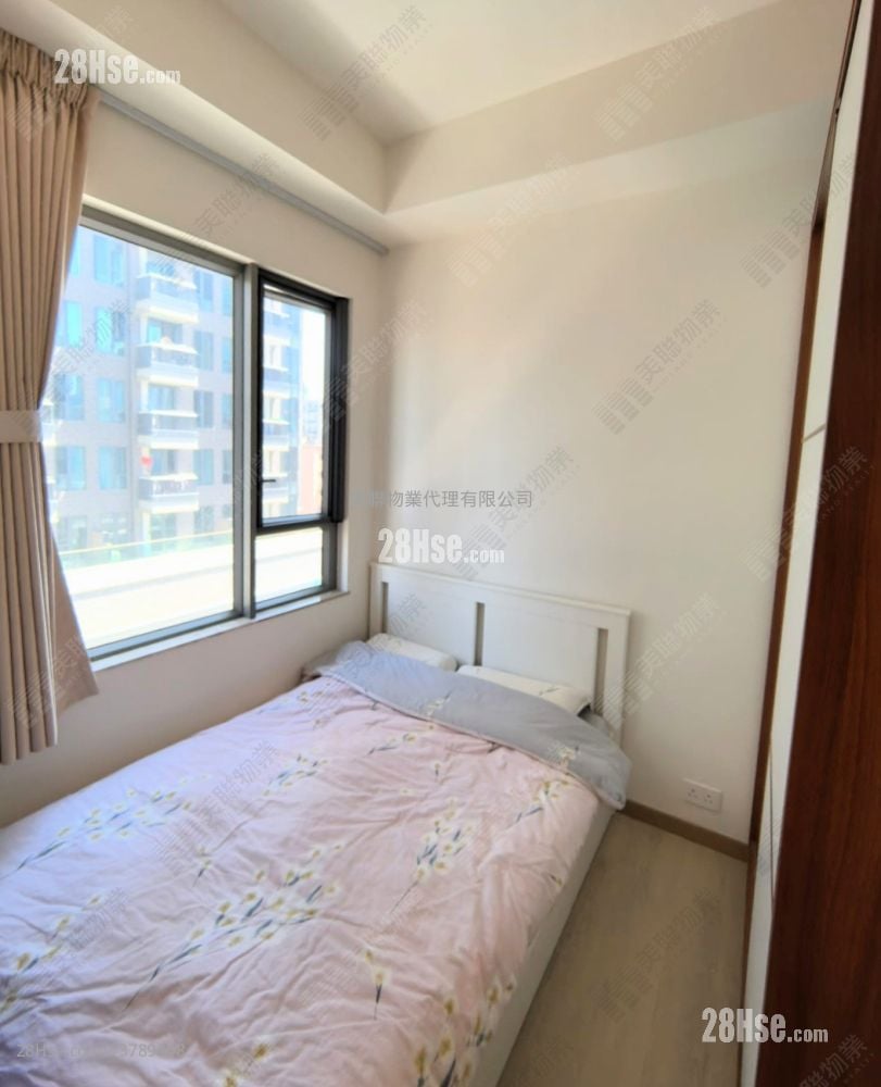 Astoria Crest Sell 2 Bedrooms 455 ft²