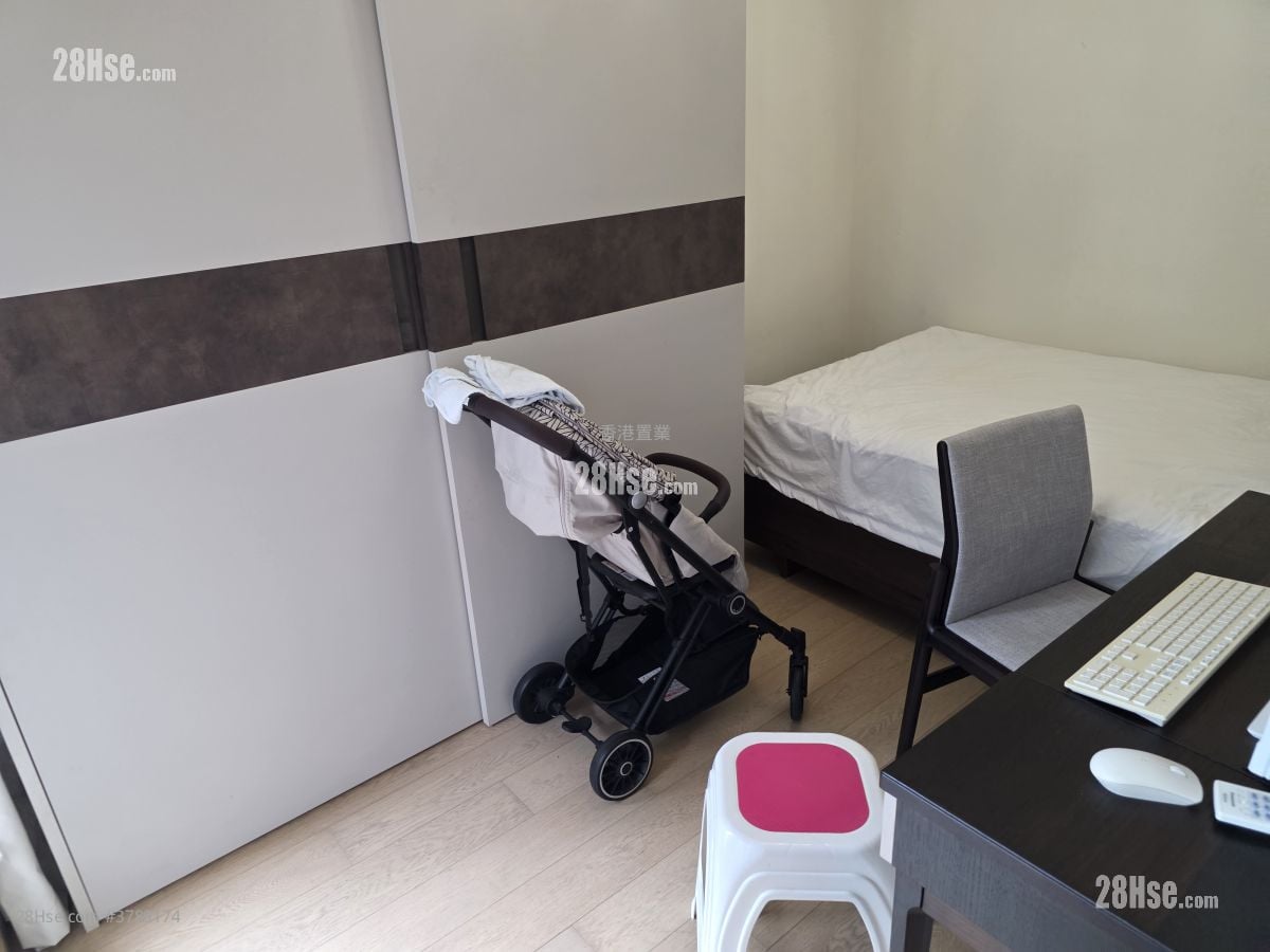 Mantin Heights Rental 2 Bedrooms , 1 Bathroom 609 ft²