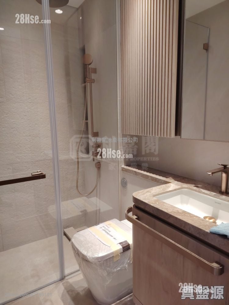 101 Kings Road 售盘 1 房 , 1 浴室 244 平方尺