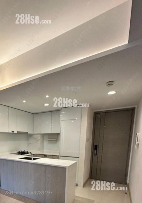 Sea To Sky Sell 2 Bedrooms , 1 Bathroom 468 ft²