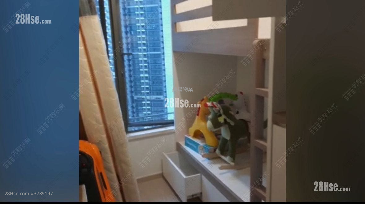 Sea To Sky Sell 2 Bedrooms , 1 Bathroom 468 ft²