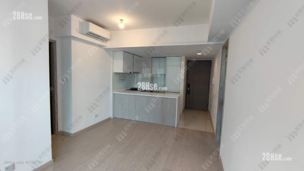 Sea To Sky Sell 2 Bedrooms , 1 Bathroom 468 ft²