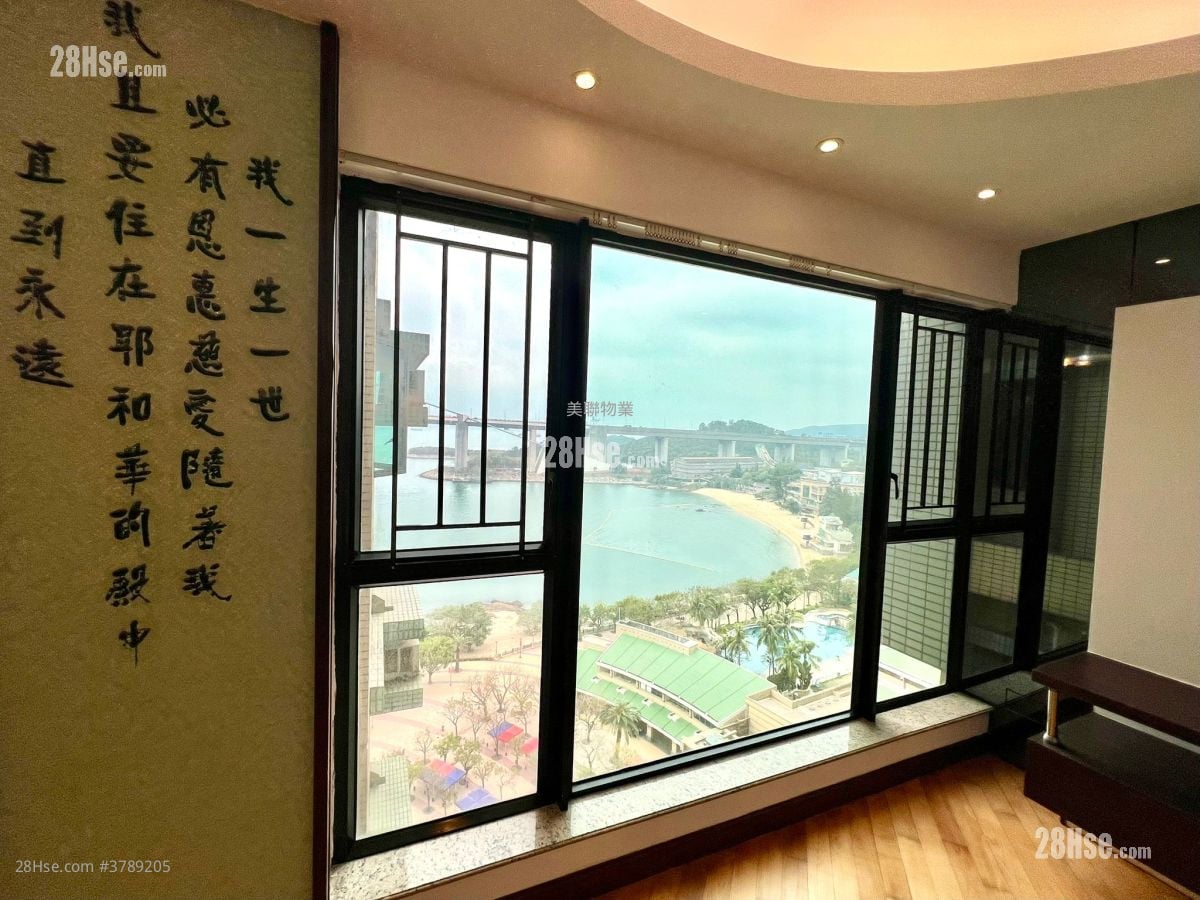 Park Island Sell 3 Bedrooms , 3 Bathrooms 834 ft²