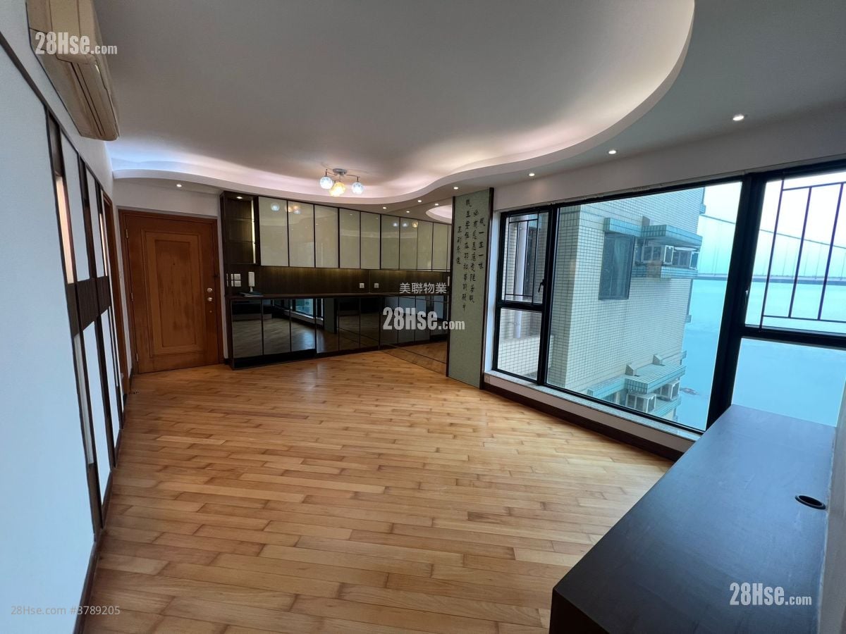 Park Island Sell 3 Bedrooms , 3 Bathrooms 834 ft²