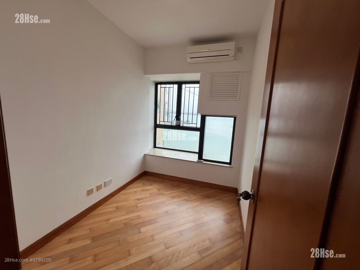 Park Island Sell 3 Bedrooms , 3 Bathrooms 834 ft²