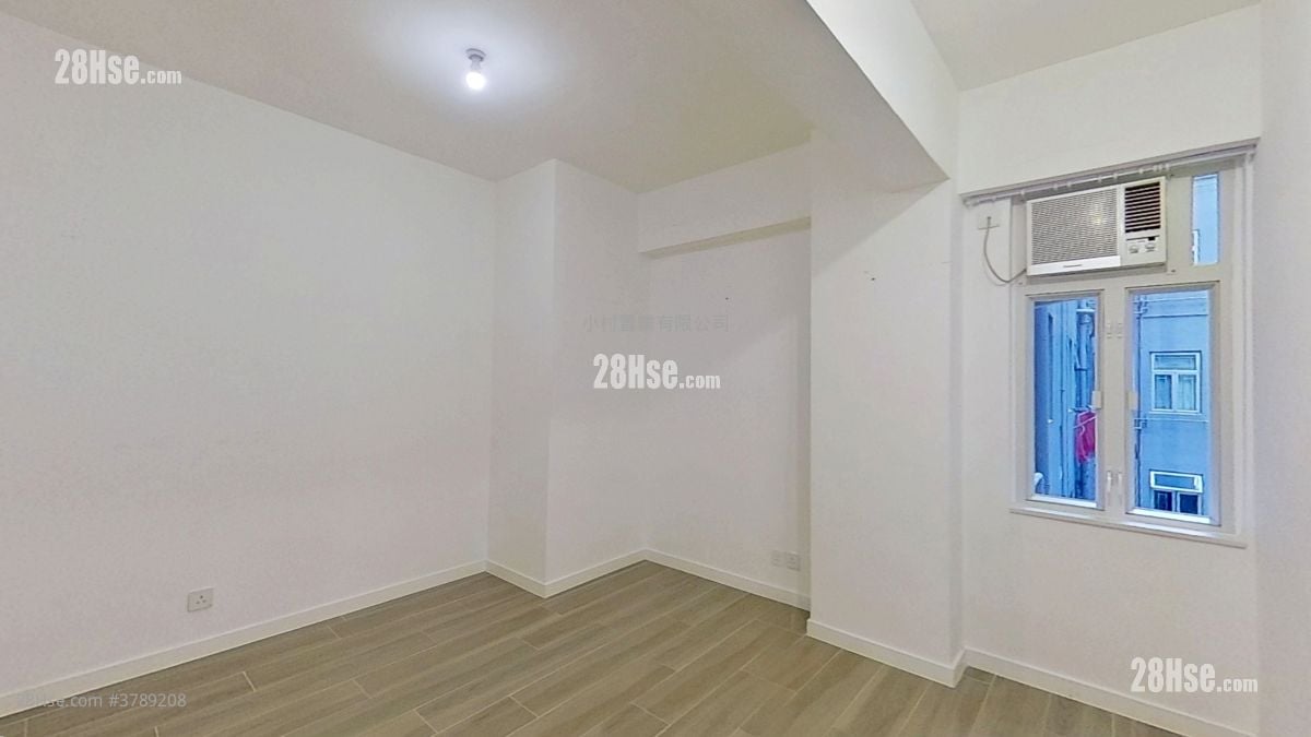 bedroom 3: Happy Mansion Rental 3 Bedrooms , 2 Bathrooms 1,155 ft²