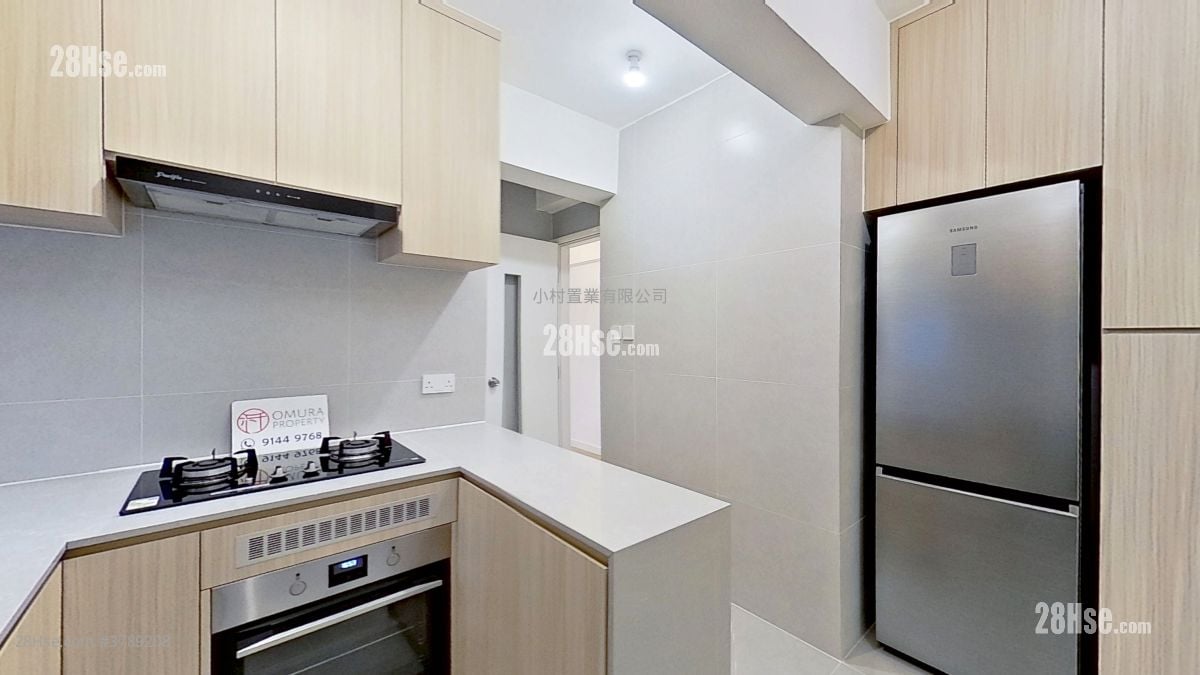 kitchen: Happy Mansion Rental 3 Bedrooms , 2 Bathrooms 1,155 ft²