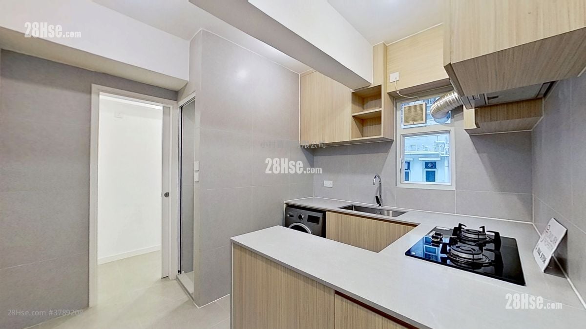 kitchen: Happy Mansion Rental 3 Bedrooms , 2 Bathrooms 1,155 ft²
