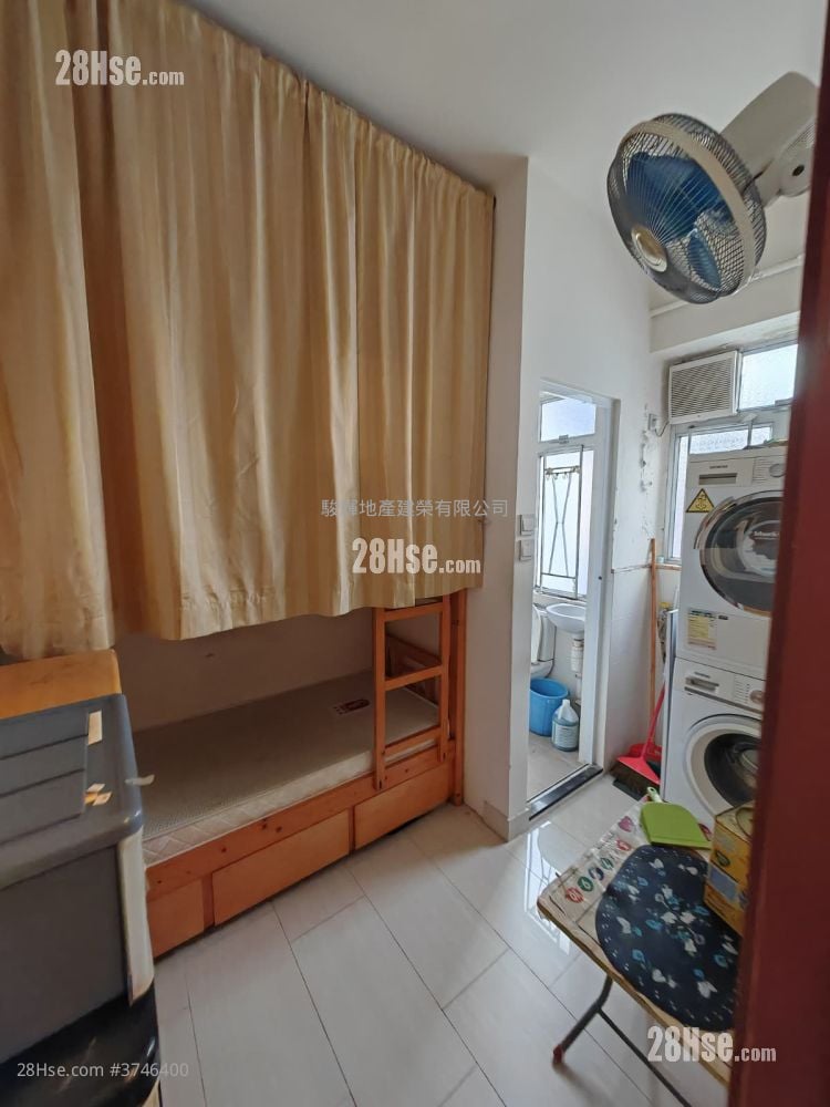 Wing Ying Mansion Sell 3 Bedrooms , 2 Bathrooms 996 ft²