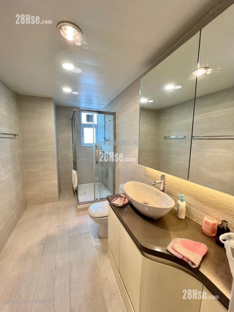 Victoria Court Sell 3 Bedrooms , 3 Bathrooms