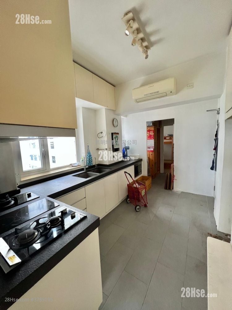 Victoria Court Sell 3 Bedrooms , 3 Bathrooms