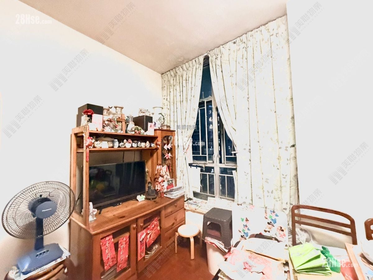 Uptown Plaza Sell 2 Bedrooms 465 ft²