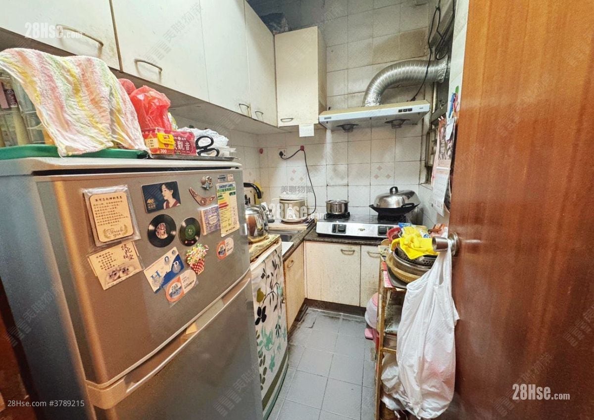 Uptown Plaza Sell 2 Bedrooms 465 ft²