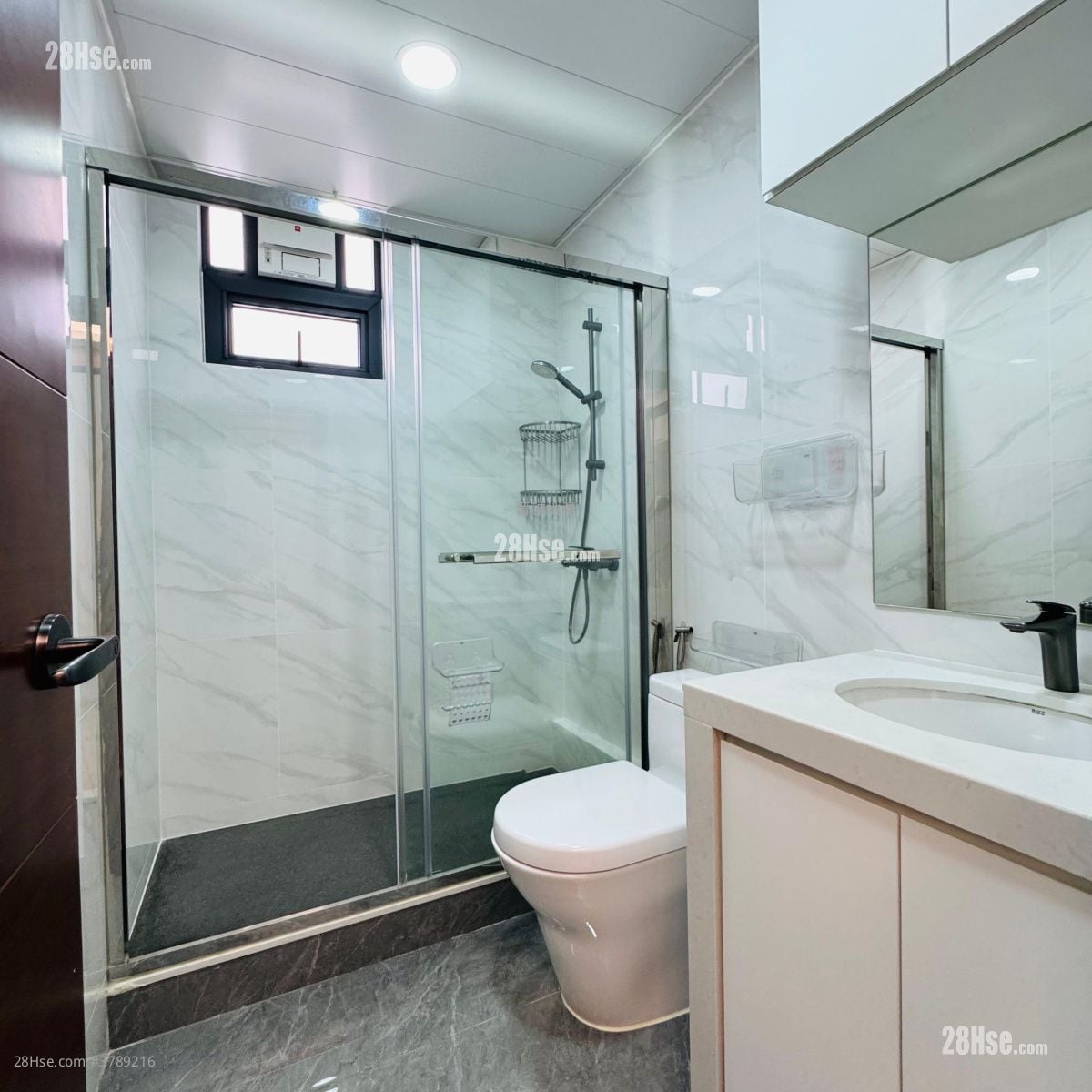 Monte Carlo Villas Sell 5+ Bedrooms , 4 Bathrooms 2,044 ft²