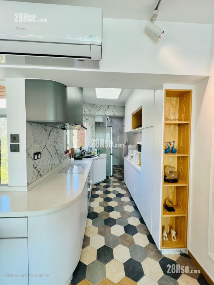 Tsing Yung Terrace Sell 3 Bedrooms , 2 Bathrooms 719 ft²