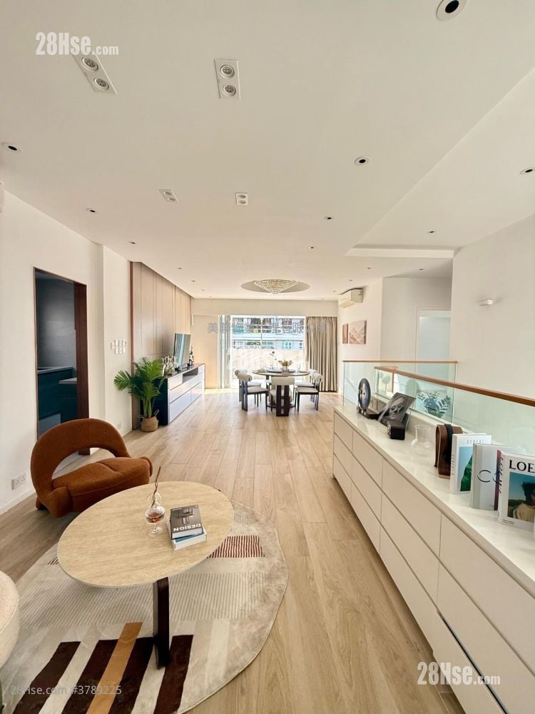 Sau Lai Garden Sell 5+ Bedrooms 2,655 ft²