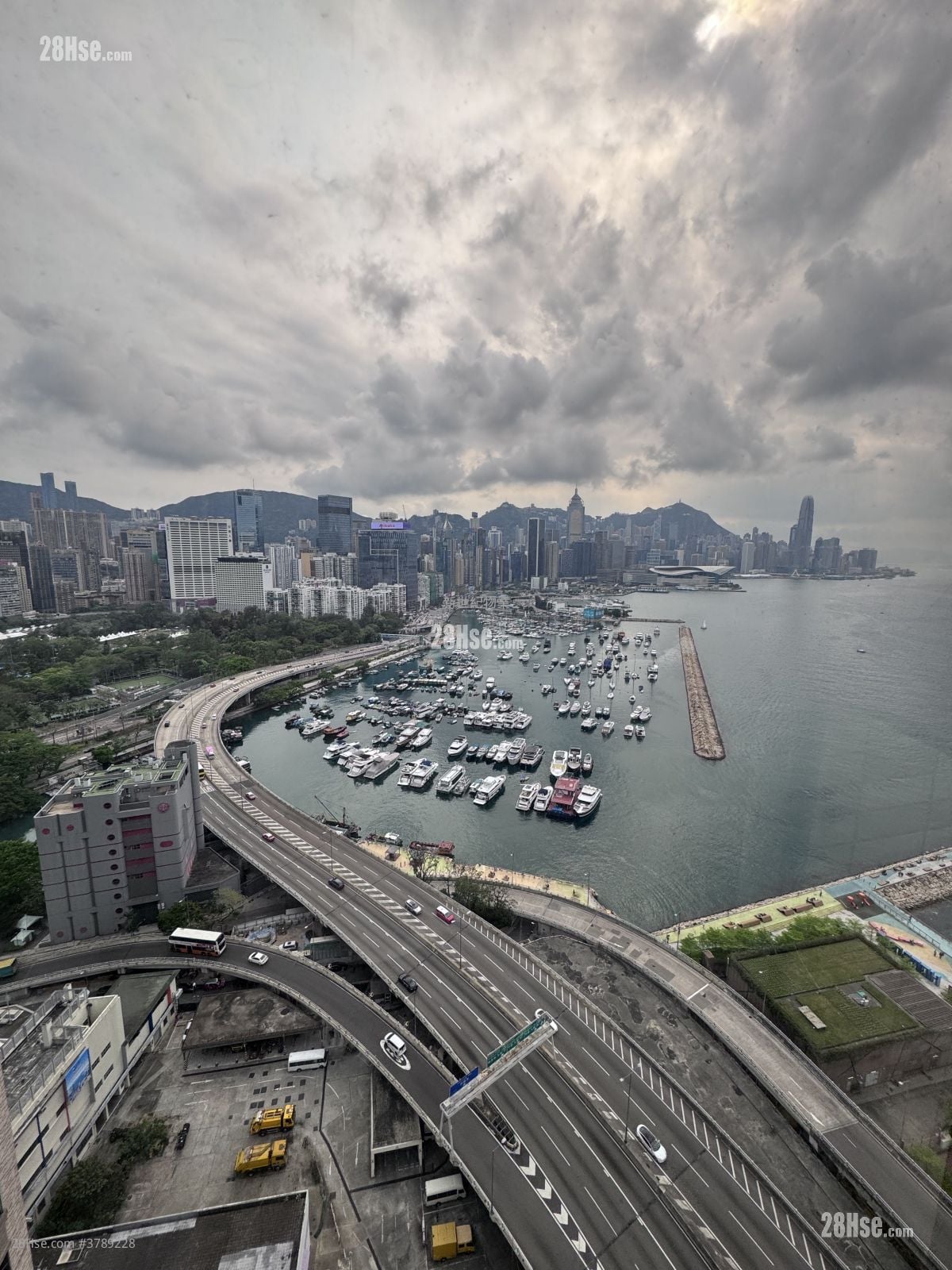 维多利中心 租盘 2 房 , 1 浴室 572 平方尺