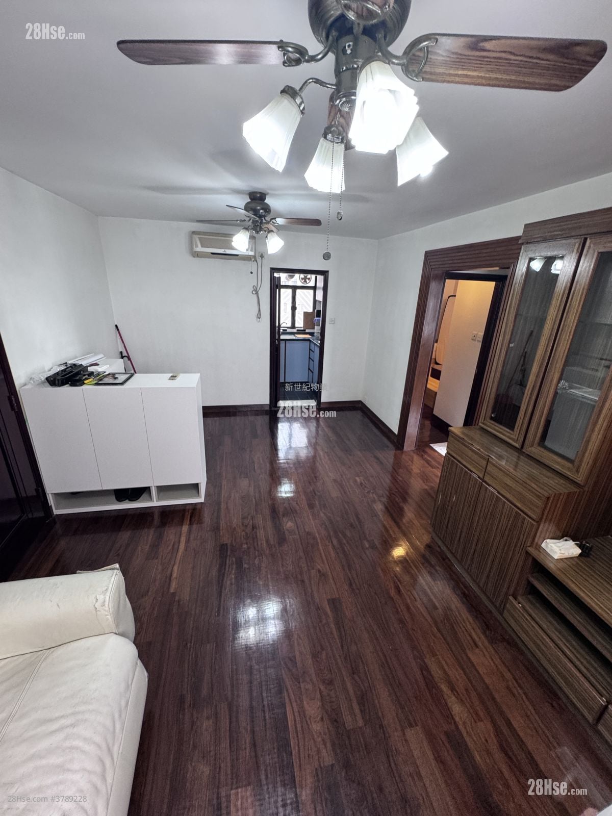 维多利中心 租盘 2 房 , 1 浴室 572 平方尺