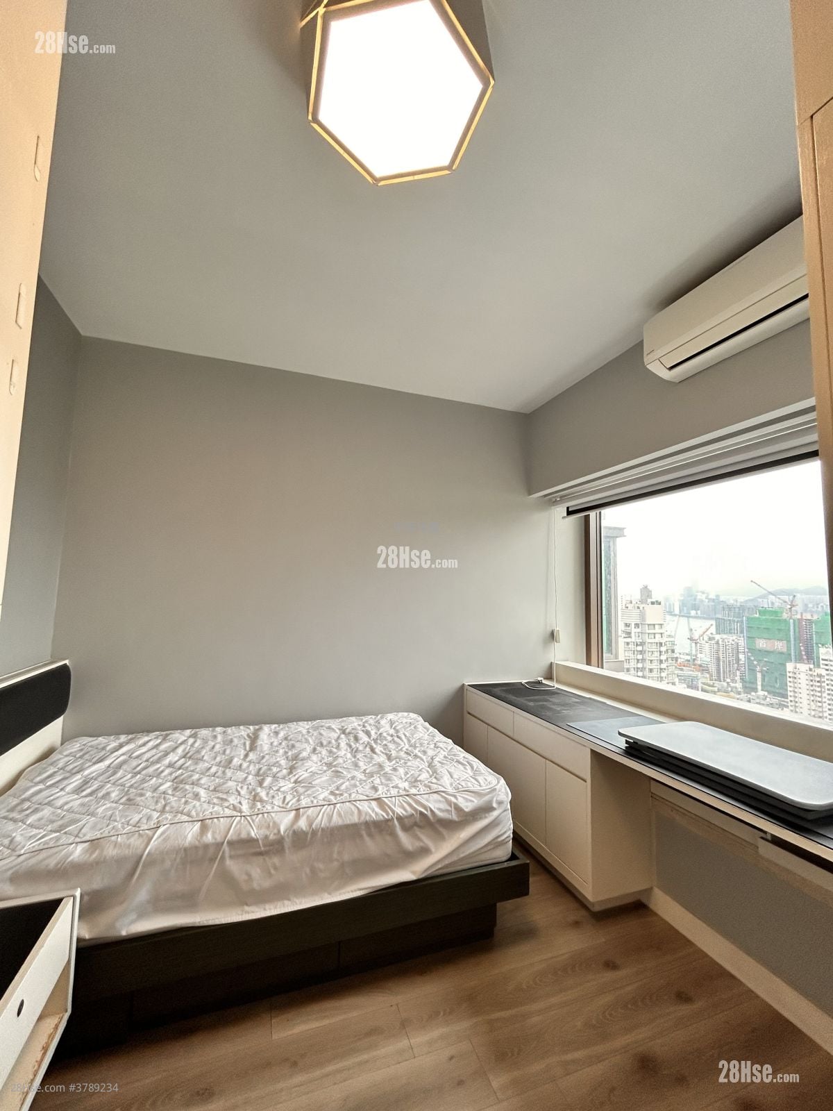 Celestial Heights Sell 3 Bedrooms , 2 Bathrooms 1,746 ft²