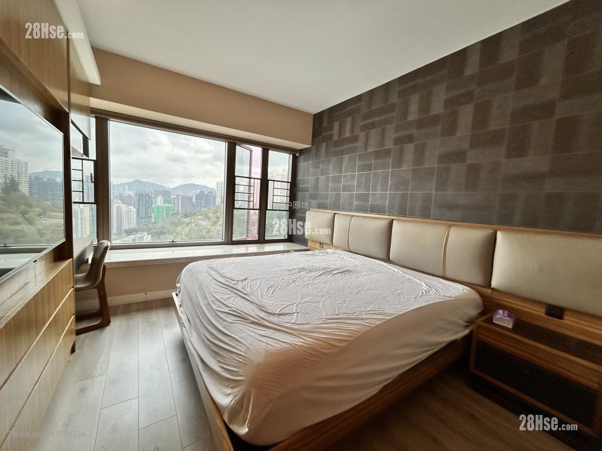 Celestial Heights Sell 3 Bedrooms , 2 Bathrooms 1,746 ft²