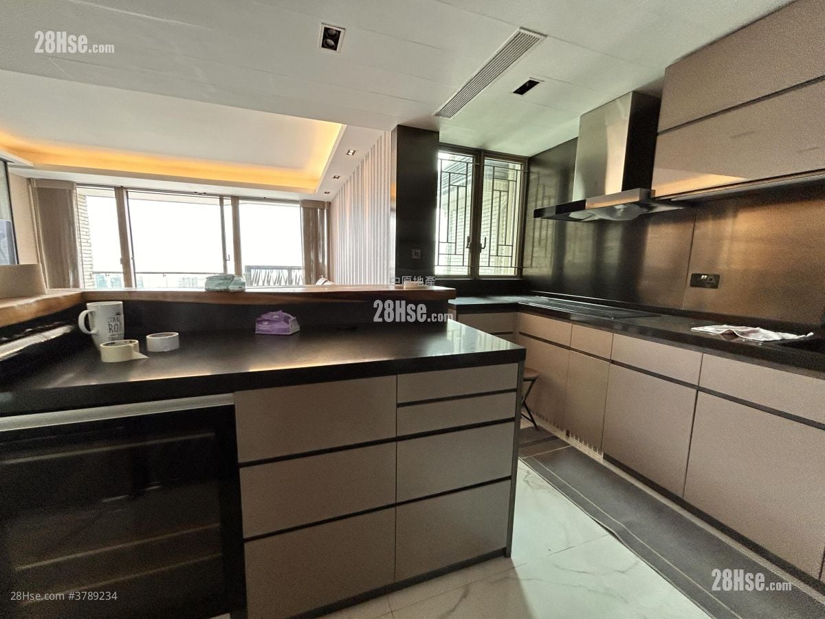 Celestial Heights Sell 3 Bedrooms , 2 Bathrooms 1,746 ft²