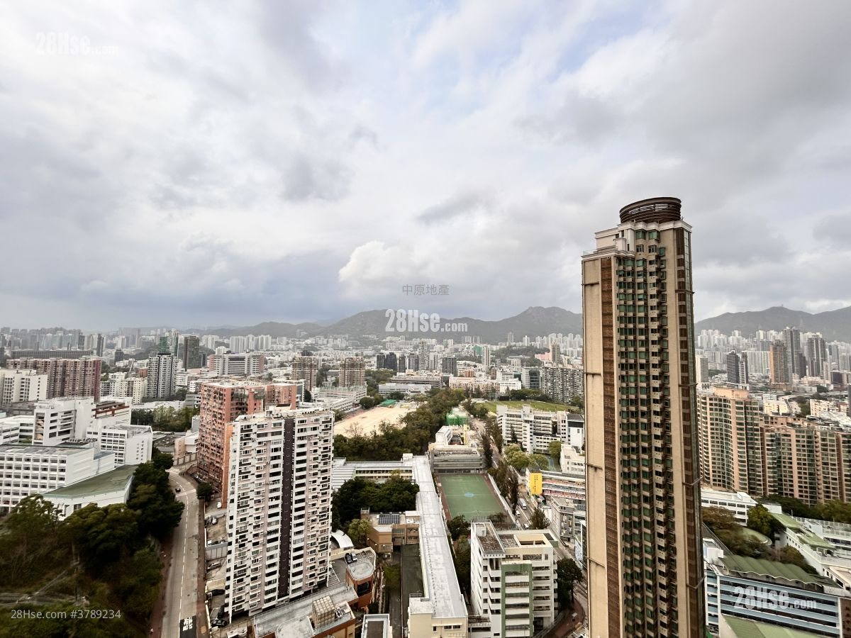 Celestial Heights Sell 3 Bedrooms , 2 Bathrooms 1,746 ft²