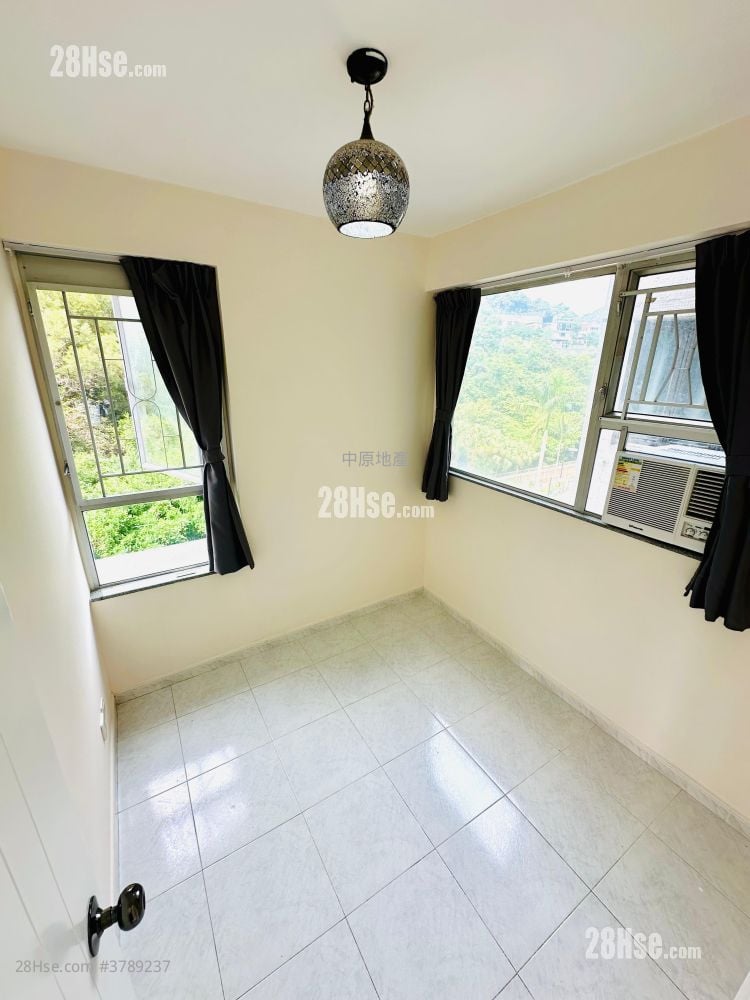 Hong Kong Garden Rental 358 ft²