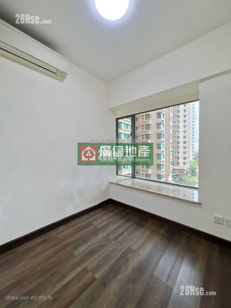 Island Harbourview Rental 2 Bedrooms , 1 Bathroom 459 ft²