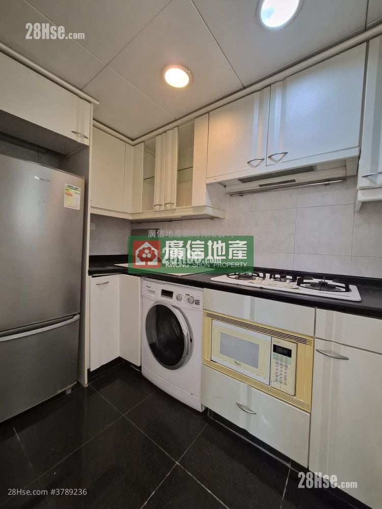 Island Harbourview Rental 2 Bedrooms , 1 Bathroom 459 ft²