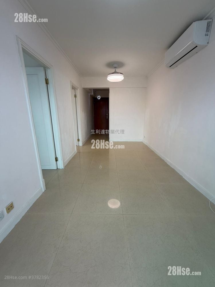 Sky Tower Rental 2 Bedrooms , 1 Bathroom 479 ft²