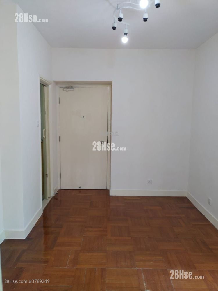 Kam Fung Garden Sell 1 Bathroom 340 ft²
