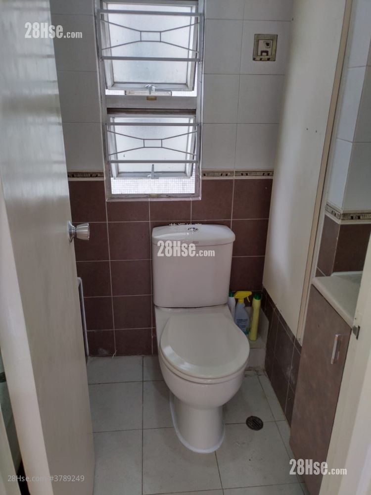 Kam Fung Garden Sell 1 Bathroom 340 ft²