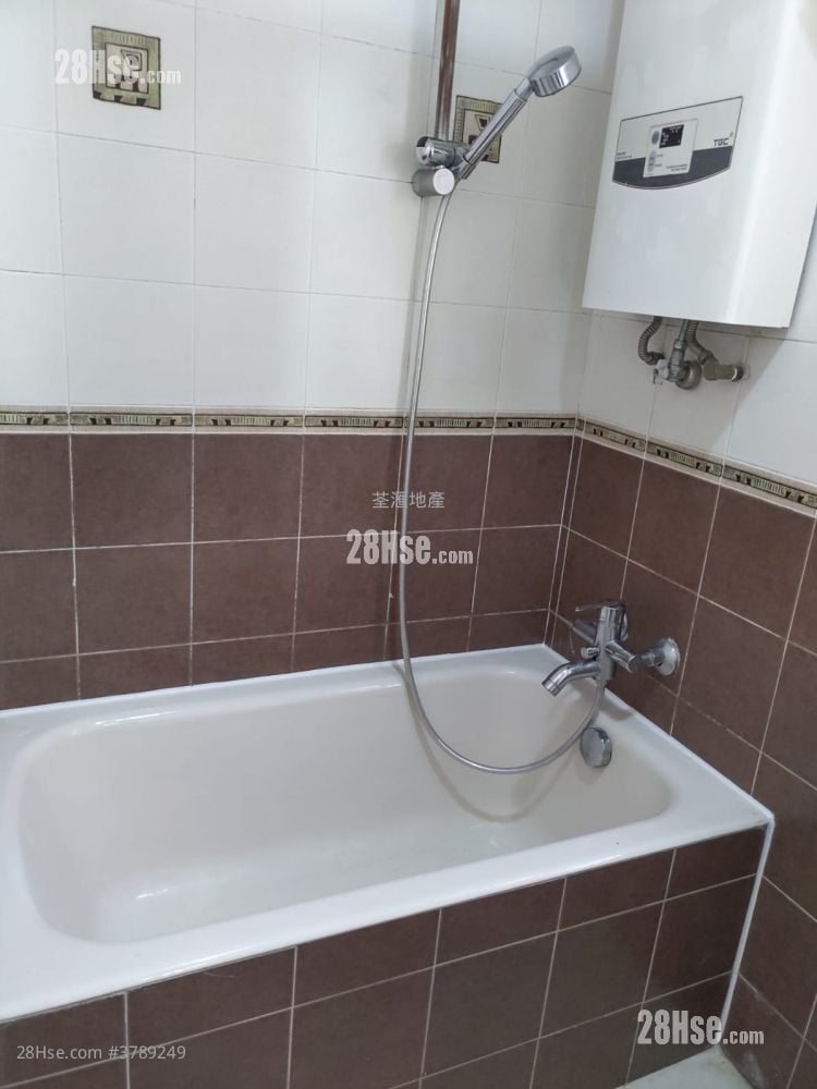 Kam Fung Garden Sell 1 Bathroom 340 ft²