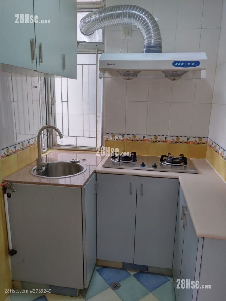Kam Fung Garden Sell 1 Bathroom 340 ft²