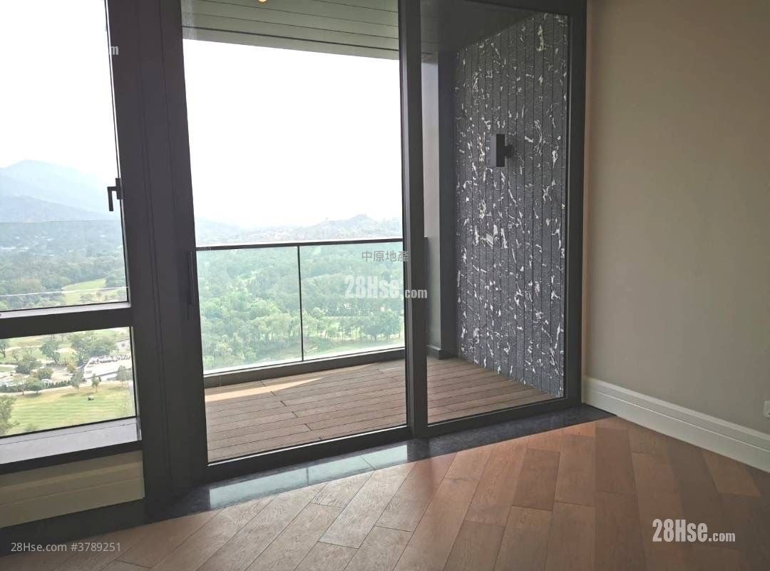 高尔夫御苑 售盘 4 房 , 3 浴室 1,607 平方尺