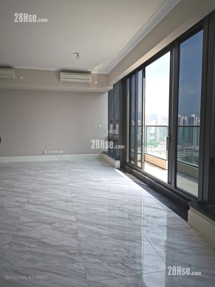 高尔夫御苑 售盘 4 房 , 3 浴室 1,607 平方尺