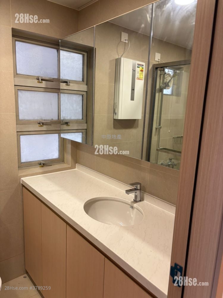 Kingswood Villas Rental 2 Bedrooms , 1 Bathroom 446 ft²