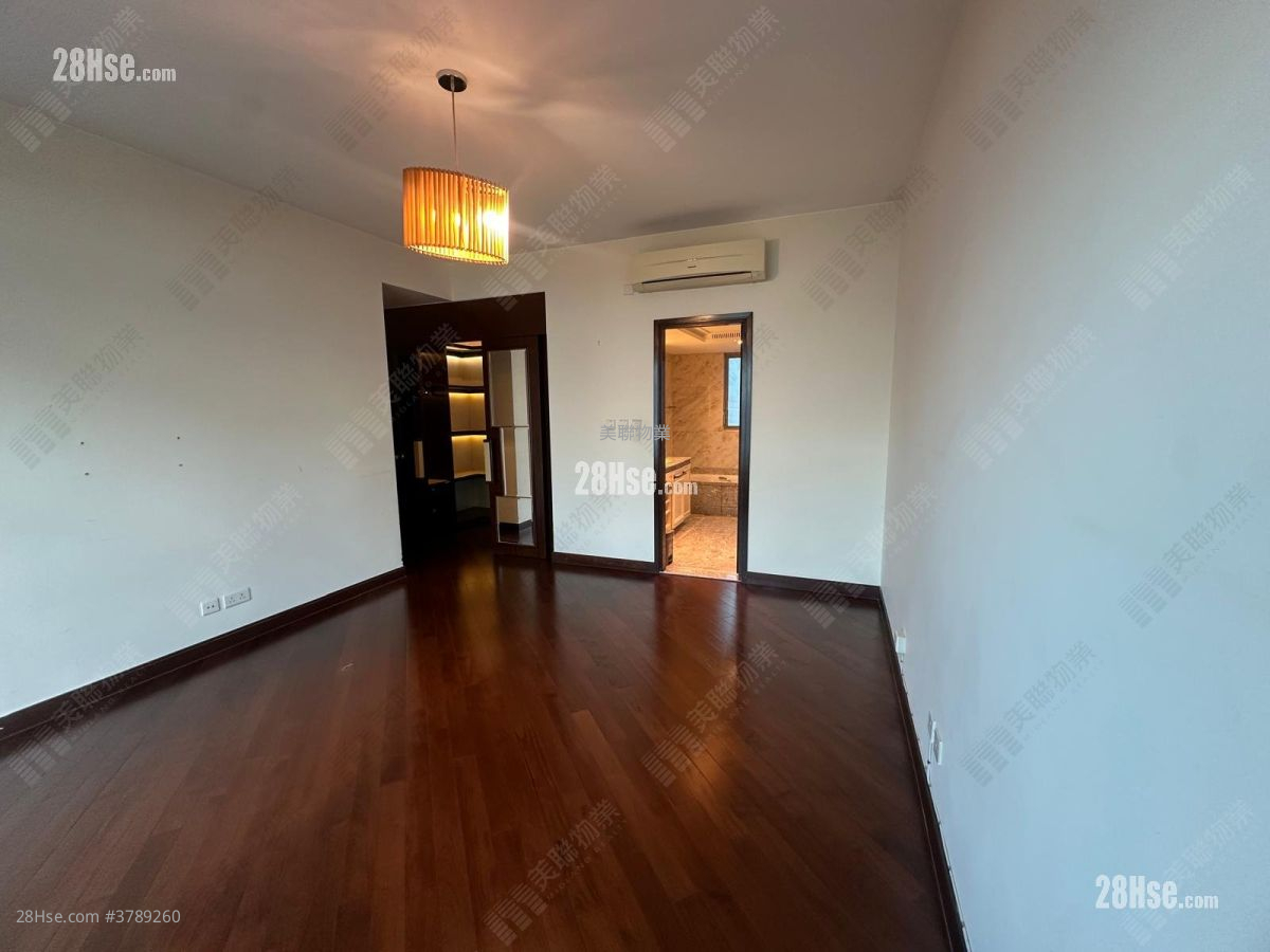 主人房: 逸珑湾 售盘 4 房 , 4 浴室 1,774 平方尺