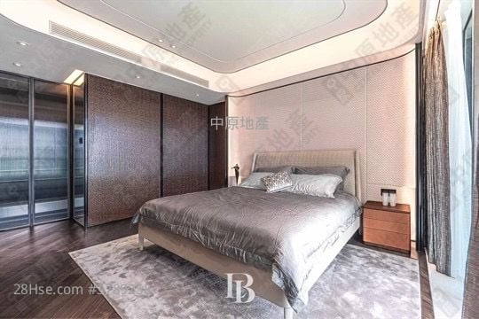 Ultima Sell 2,029 ft²