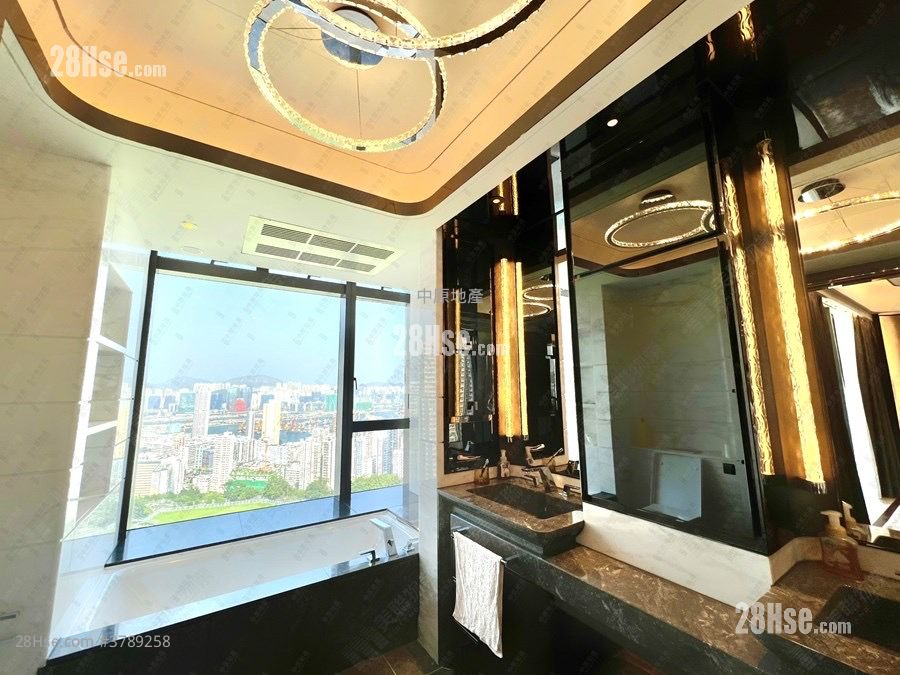 Ultima Sell 2,029 ft²