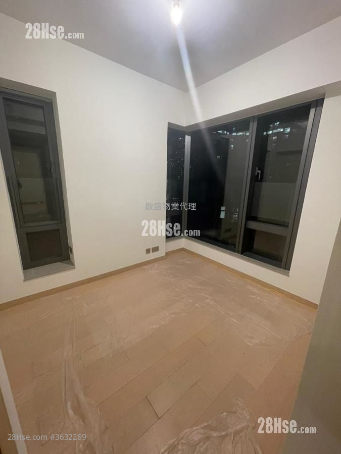 K. Summit Sell 3 Bedrooms , 3 Bathrooms 766 ft²