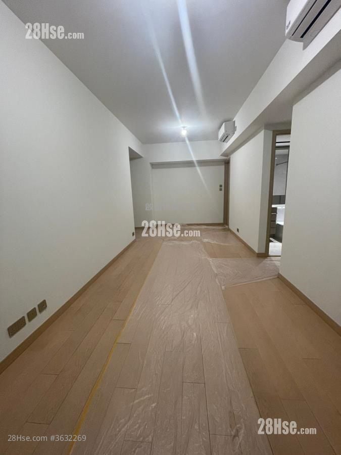 K. Summit Sell 3 Bedrooms , 3 Bathrooms 766 ft²