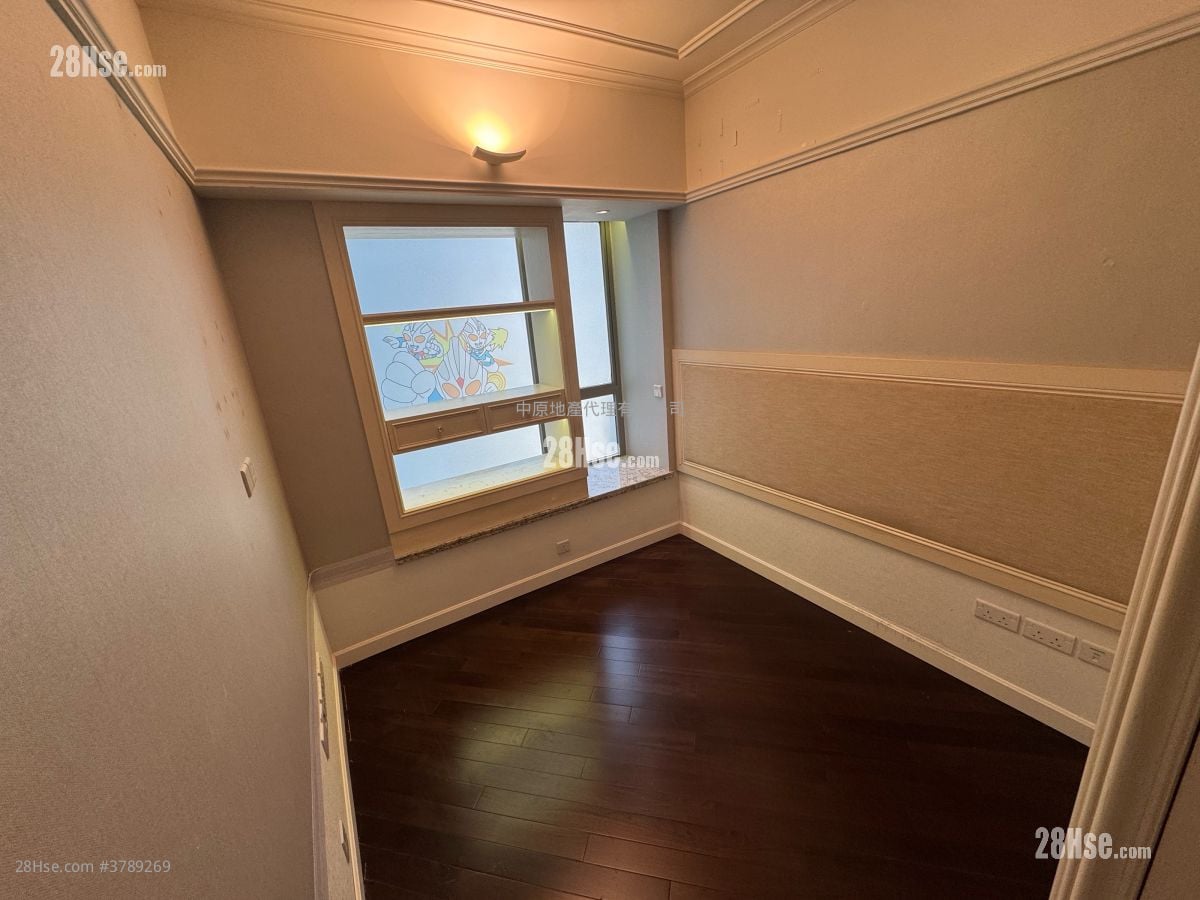 Mayfair By The Sea Sell 3 Bedrooms 1,400 ft²