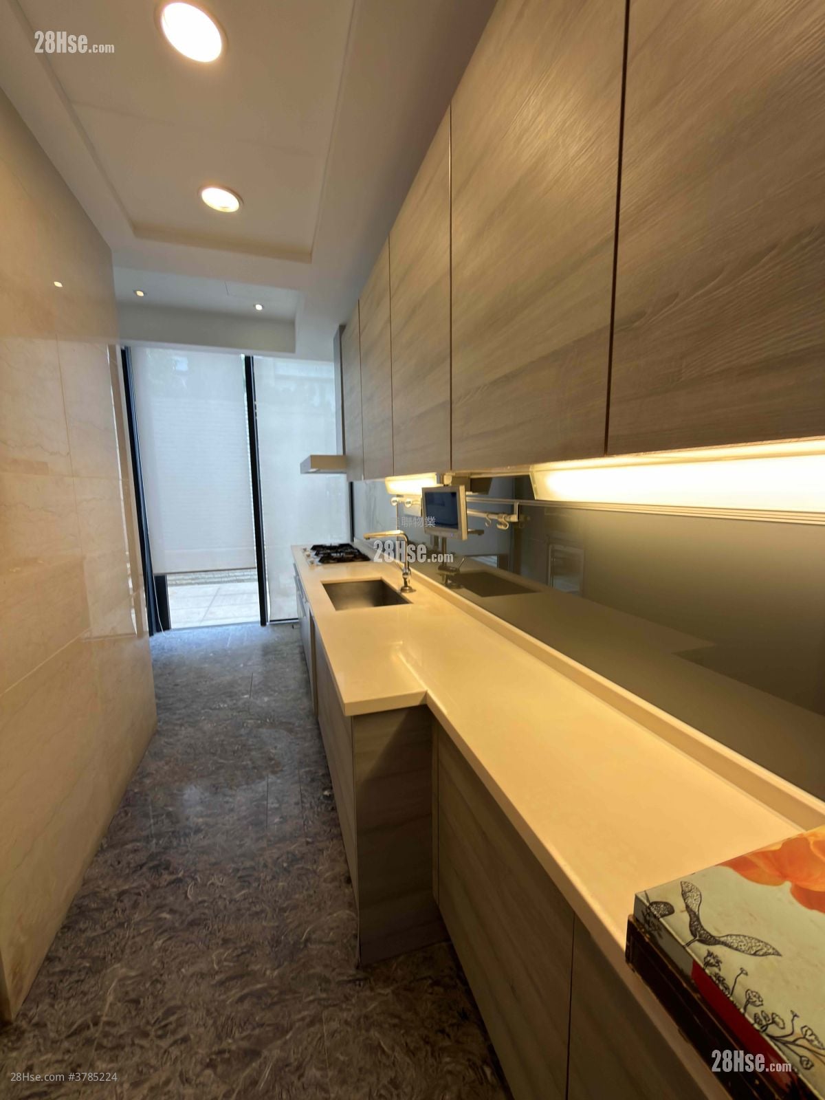 Valais Rental 3 Bedrooms , 3 Bathrooms 1,576 ft²