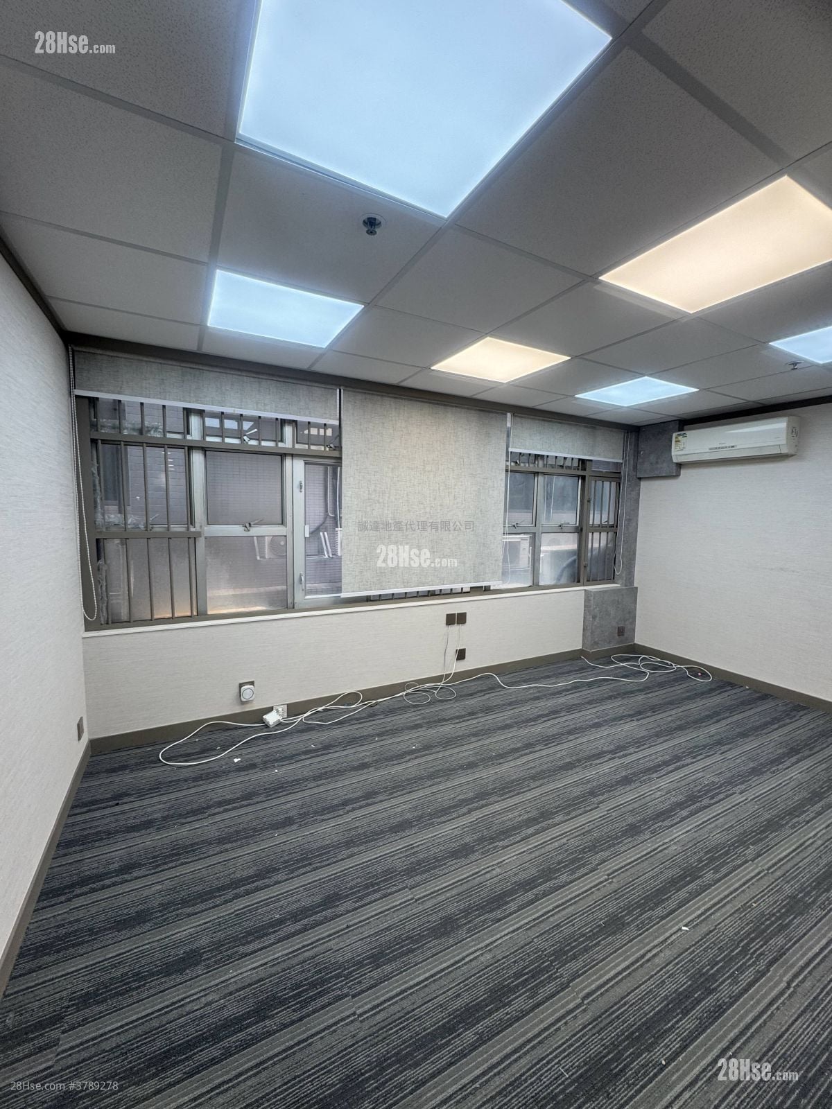 冠力工业大厦 售盘 4 房 , 2 厕所