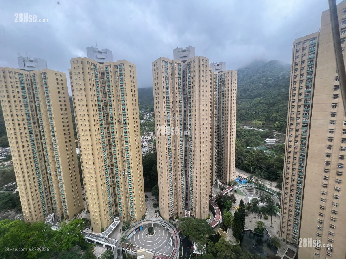 Kwong Lam Court Sell 2 Bedrooms , 1 Bathroom 376 ft²