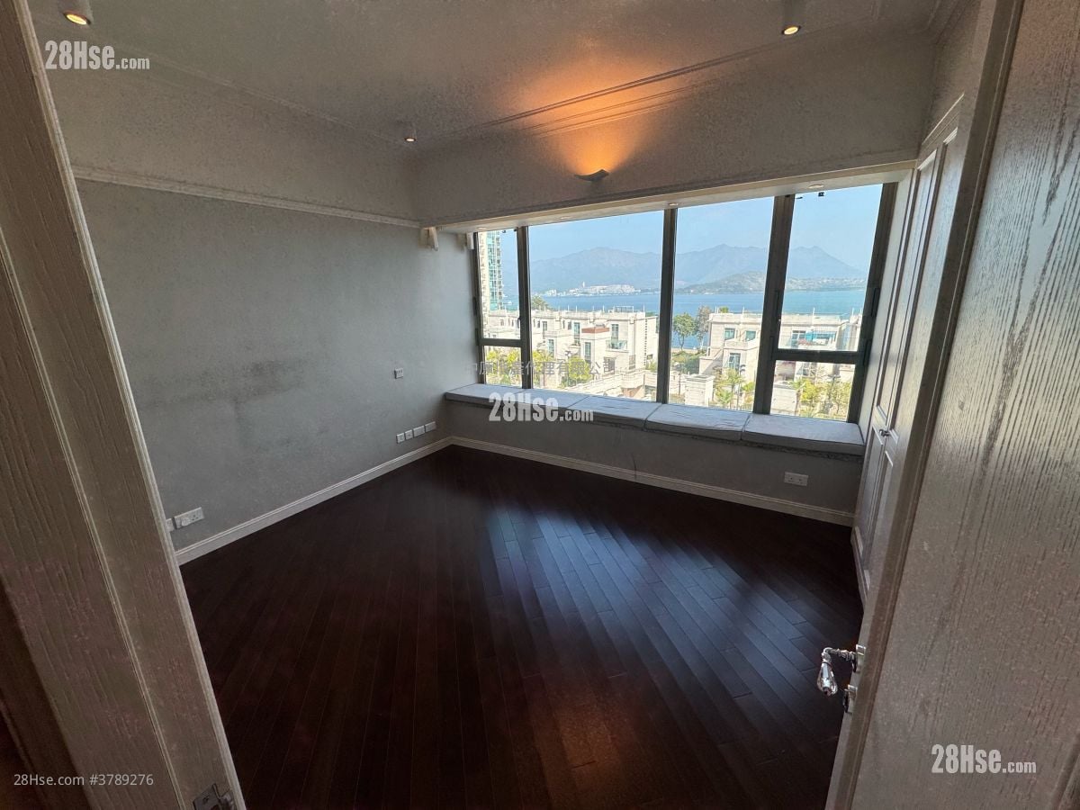 Mayfair By The Sea Rental 3 Bedrooms 1,400 ft²