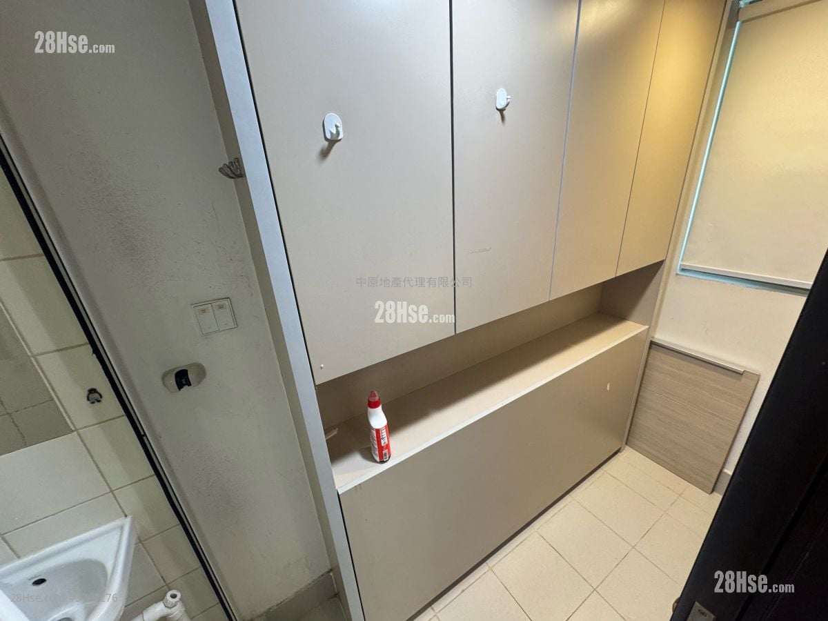 Mayfair By The Sea Rental 3 Bedrooms 1,400 ft²