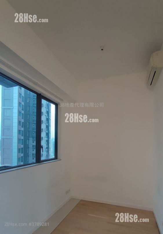 Hyde Park Rental Studio , 1 Bathroom 306 ft²